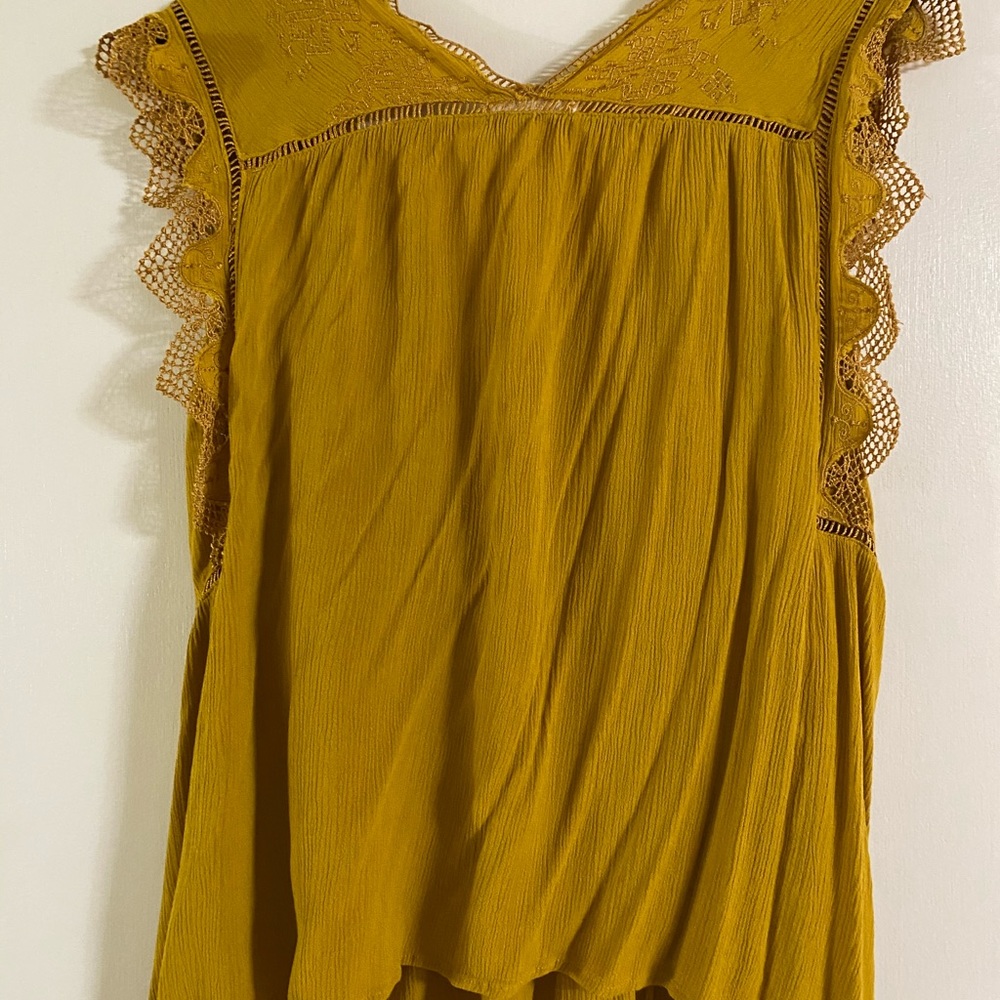 Mustard yellow sleeveless gauze top